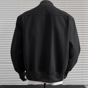 Куртка с длинными рукавами и лацканами