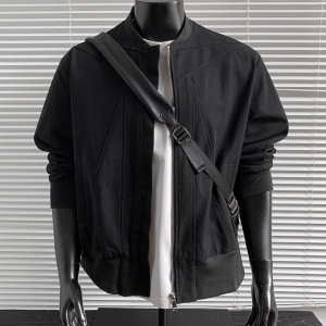 Куртка с длинными рукавами и лацканами