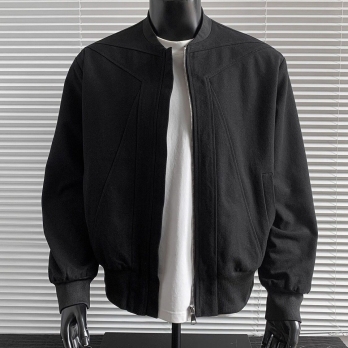 Куртка с длинными рукавами и лацканами