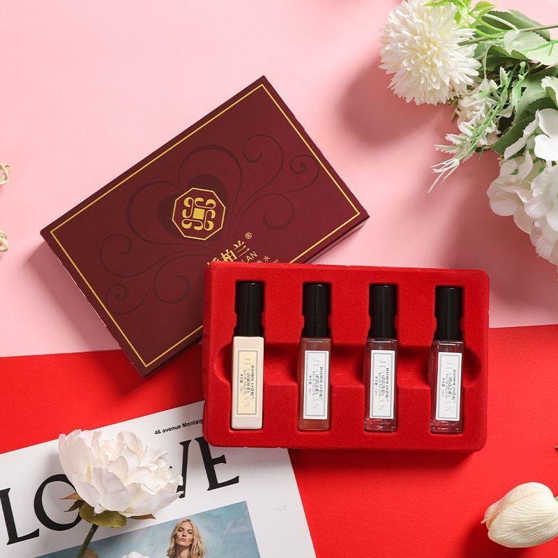 Оригинальные женские духи комплект 4шт