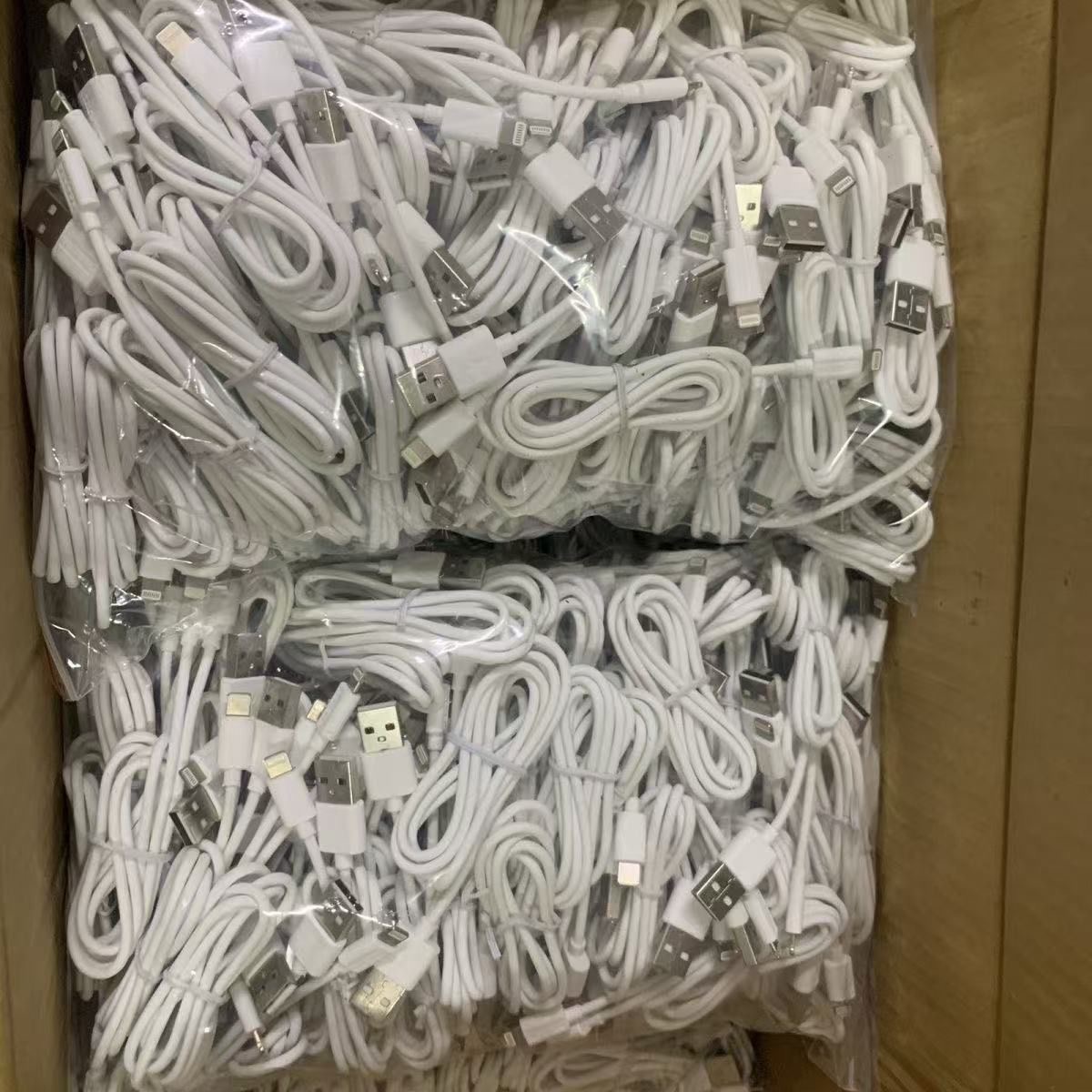 Зарядник для iPhone